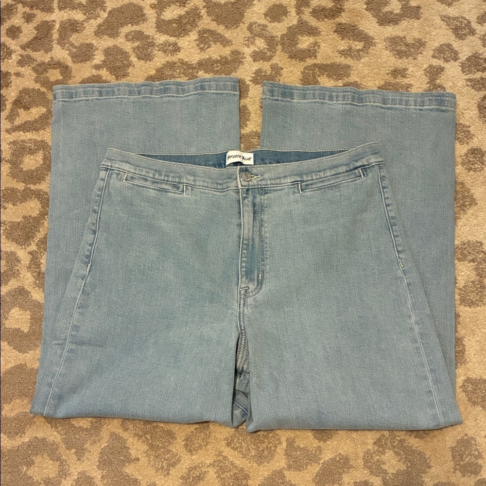 Studio Blue Jeans NWOT Mari Rigid High Rise Crop 32 - Picture 5 of 6